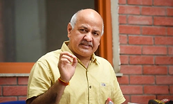 ಕೇಜ್ರಿ ಆಯ್ತು, ಮನೀಶ್‌ರಿಂದಲೂ ಈಗ ನ್ಯಾ.ಸ್ವರ್ಣಾಗೆ ಬಹಿಷ್ಕಾರ!