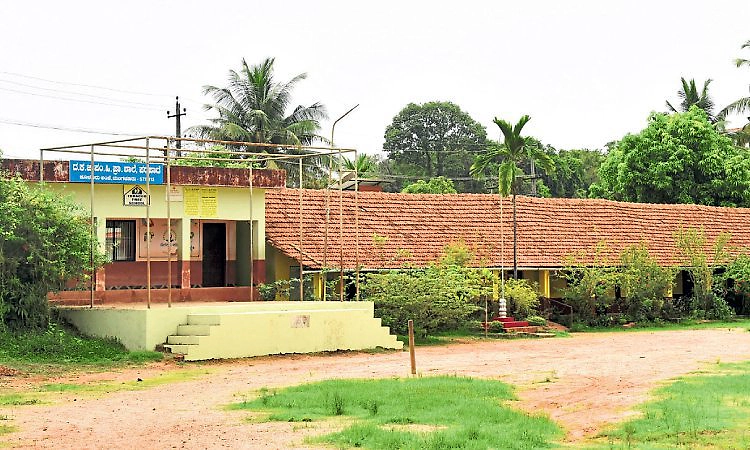 Mangaluru: ಶಾಲೆಗಳ ದುರಸ್ತಿಗೆ ಅನುದಾನ ಸಾಲದು