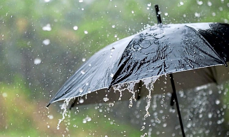 8 ಜಿಲ್ಲೆಗಳಲ್ಲಿ ಮಳೆ: ಸಿಡಿಲಿಗೆ ವ್ಯಕ್ತಿ ಬಲಿ