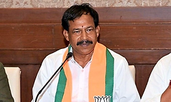 Mangaluru: ಗ್ಯಾರಂಟಿ ಅನುಷ್ಠಾನ ಸಮಿತಿ ವಜಾಗೊಳಿಸಿ: ಕುಂಪಲ ಆಗ್ರಹ