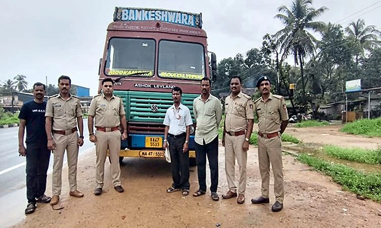 ಕೇರಳಕ್ಕೆ ಅನ್ನಭಾಗ್ಯ ಅಕ್ಕಿ ಅಕ್ರಮ ಮಾರಾಟ: ಬ್ರಹ್ಮಾವರದಲ್ಲಿ ಪೊಲೀಸ್‌ ಕಾರ್ಯಾಚರಣೆ