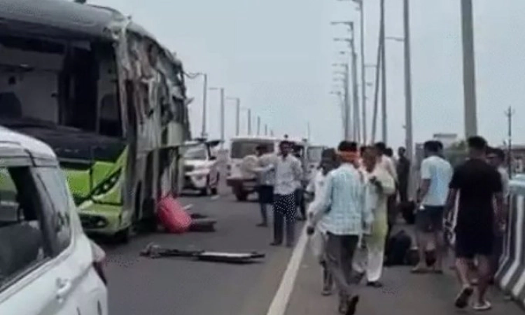 Five killed, 12 injured after sleeper bus crashes into safety wall of bridge in MP's Rajgarh