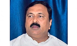 RSS ಪಥಸಂಚಲನದಲ್ಲಿ ಭಾಗವಹಿಸಿದ್ದ ಶಿಕ್ಷಕರ ಅಮಾನತು ಖಂಡನೀಯ: ಮಹೇಶ ಟೆಂಗಿನಕಾಯಿ