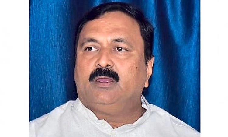 RSS ಪಥಸಂಚಲನದಲ್ಲಿ ಭಾಗವಹಿಸಿದ್ದ ಶಿಕ್ಷಕರ ಅಮಾನತು ಖಂಡನೀಯ: ಮಹೇಶ ಟೆಂಗಿನಕಾಯಿ