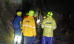 About 15,000 pilgrims stranded along Kedarnath trek route after landslide evacuated