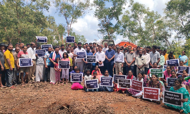ಮಲತ್ಯಾಜ್ಯ ಸಂಸ್ಕರಣೆ ಘಟಕದ ವಿರುದ್ಧ ಗ್ರಾಮಸ್ಥರ ಪ್ರತಿಭಟನೆ