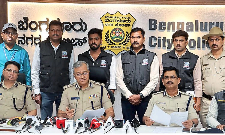 ಬರೀ 3 ತಾಸಿನಲ್ಲೇ 47 ಕೋಟಿ ವರ್ಗಾಯಿಸಿ ವಂಚನೆ;3 ಸಾವಿರ ನಕಲಿ ಬ್ಯಾಂಕ್‌ ಖಾತೆಗಳಿಗೆ ಹಣ ವರ್ಗ