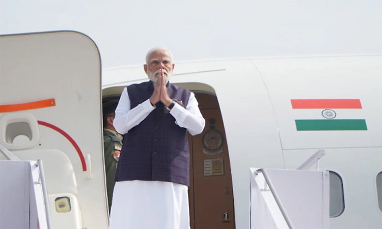 Modi heads to Goa following participation in Udupi Geetha Parayana