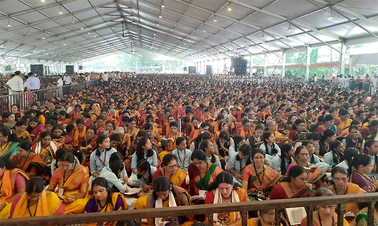 Udupi: Laksha Kantha Geetha Parayana enters Golden Book of Records