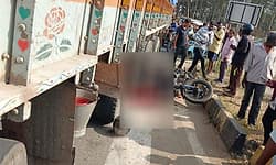 Shivamogga: ಲಾರಿಯಡಿ ಸಿಲುಕಿ ಬೈಕ್ ಸವಾರ ಸಾವು