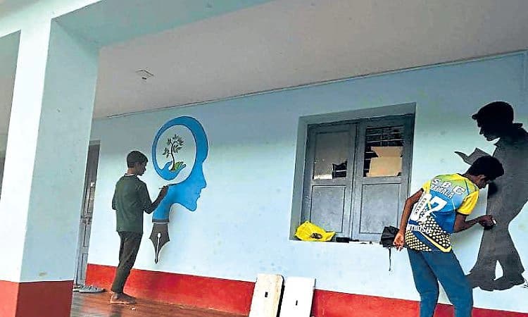 Karkala: ಸರಕಾರಿ ಹಾಸ್ಟೆಲ್‌ ಗೋಡೆಗಳಲ್ಲಿ ಕಲಾ ಲೋಕ