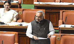 ವಿದೇಶಕ್ಕೆ ರಾಹುಲ್‌ ಗಾಂಧಿ, ಮೋದಿ ಓಟ: ವಿಧಾನಸಭೆಯಲ್ಲಿ ಕಿತ್ತಾಟ