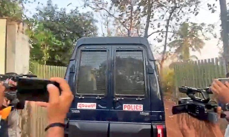 ರಾಜೀವ್‌ ಗೌಡನನ್ನು ಮಂಗಳೂರಿಗೆ  ಕರೆತಂದ ಶಿಡ್ಲಘಟ್ಟ ಪೊಲೀಸರು