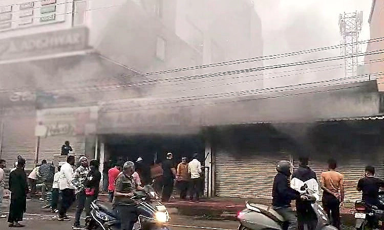 Chikkamagaluru: Furniture showroom gutted in fire caused by short circuit