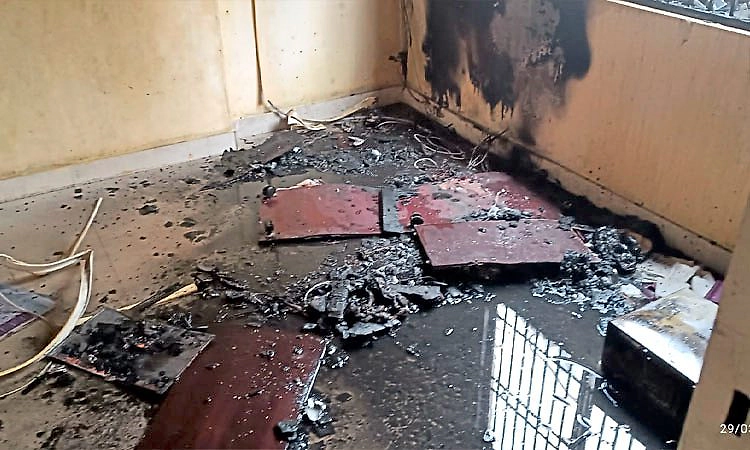 Honnavar: ಸೌಹಾರ್ದ ಸೊಸೈಟಿಯಲ್ಲಿ ಬೆಂಕಿ ಅವಘಡ, ತಪ್ಪಿದ ಅನಾಹುತ