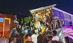 Odisha: 4 dead, 5 critical after bus-truck collision in Sundergarh