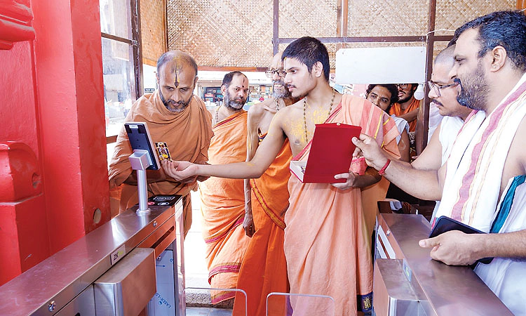 ಉಡುಪಿ ಶ್ರೀ ಕೃಷ್ಣಮಠ: ಮೇಲ್ಛಾವಣಿ, ನವೀಕೃತ ಸರತಿ ಸಾಲಿನ ವ್ಯವಸ್ಥೆ ಉದ್ಘಾಟನೆ