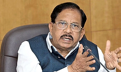 ಎಲ್ಲದಕ್ಕೂ ನಾವೇ ಕಾರಣ ಅಂದ್ರೆ ಹೇಗೆ?: ಪರಂ ಕಿಡಿ  