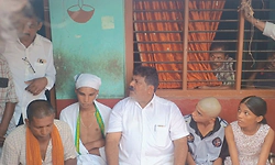 ಕಪ್ಪೆಚಿಪ್ಪು ದುರಂತ ಸಂತ್ರಸ್ತರ ಕುಟುಂಬಗಳಿಗೆ ಪರಿಹಾರ ವಿತರಿಸಿದ ಮಂಕಾಳ ವೈದ್ಯ