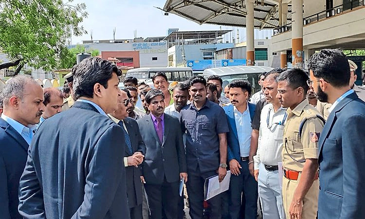 ಅಧಿಕಾರಿಗಳು ಸ್ವಲ್ಪ ತಲೆ ಓಡಿಸಬೇಕು: ರಾಜ್ಯ ಉಪ ಲೋಕಾಯುಕ್ತ ಕೆಎನ್ ಫಣೀಂದ್ರ