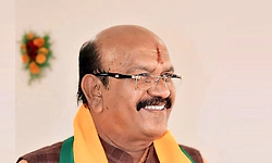 ಸಿಎಂ ಆಗುವ ಆಸೆಯಿಂದ ಪ್ರಿಯಾಂಕ್‌ ಖರ್ಗೆ ಆರ್‌ಎಸ್‌ಎಸ್‌ ಟೀಕೆ ಮಾಡುತ್ತಿದ್ದಾರೆ: ಉಮೇಶ ಜಾಧವ