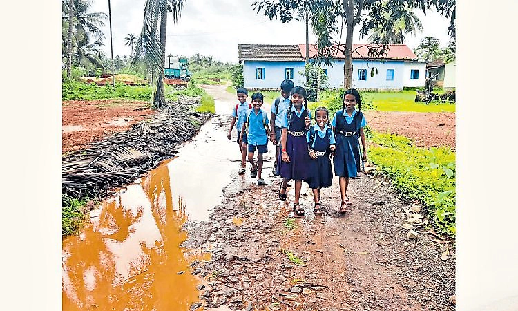 ಹಕ್ಲಾಡಿ: ಹದಗೆಟ್ಟ ಯಳೂರು ಶಾಲೆ ರಸ್ತೆ