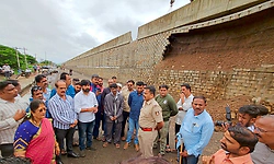 ಮಳೆಗೆ ನಿಪ್ಪಾಣಿ ಬಳಿ ಕುಸಿದ ಪುಣೆ–ಬೆಂಗಳೂರು ರಾಷ್ಟ್ರೀಯ ಹೆದ್ದಾರಿ... ವಾಹನ ಸವಾರರ ಪರದಾಟ