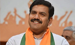 ಸಿದ್ದು ಕಣದಿಂದ ಹಿಂದೆ ಸರಿದಿದ್ದಕ್ಕೆ 60 ಸ್ಥಾನಗಳಿಗೆ ‘ಕೈ’ ಕುಸಿತ: ಬಿವೈವಿ