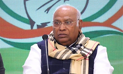 ಪೊಲೀಸ್‌ ದಾಳಿಯಿಂದ ಪ್ರಜಾಪ್ರಭುತ್ವಕ್ಕೆ ಧಕ್ಕೆ: ಮಲ್ಲಿಕಾರ್ಜುನ ಖರ್ಗೆ
