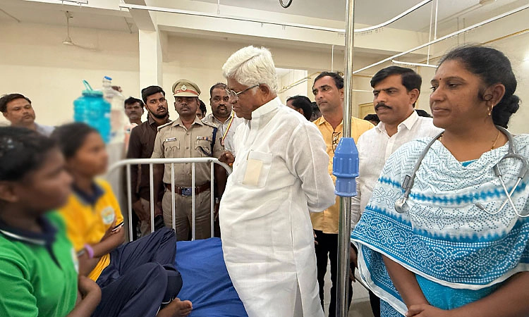 ಮೆಟ್ರಿಕ್ ಪೂರ್ವ ಹಾಸ್ಟೆಲ್‌ನಲ್ಲಿ ಕಳಪೆ ಆಹಾರ ಸೇವಿಸಿ 30 ವಿದ್ಯಾರ್ಥಿನಿಯರು ಅಸ್ವಸ್ಥ