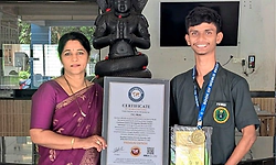 Alva's: ಸರ್ವಾಂಗಾಸನದಲ್ಲಿ ಸಾಧನೆಗಾಗಿ ಪಿ.ಕೆ. ವಿಕಾಸ್‌ಗೆ BWR ವಿಶ್ವ ದಾಖಲೆ ಮಾನ್ಯತೆ