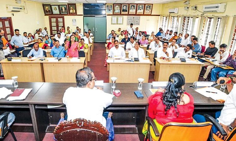 ಉಡುಪಿಯಲ್ಲಿ ನೀರು ಪೂರೈಕೆ ವ್ಯತ್ಯಯಕ್ಕೆ ಆಕ್ರೋಶ