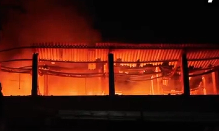 Over 150 shops gutted in fire at Vasco market in Goa; no injuries