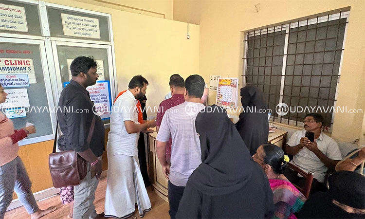 ಪುತ್ತೂರು : ಇಎನ್ ಟಿ ಕ್ಲಿನಿಕ್ ಸಿಬಂದಿ ಮೇಲೆ ಹಲ್ಲೆ; ಪೀಠೋಪಕರಣಕ್ಕೆ ಹಾನಿ