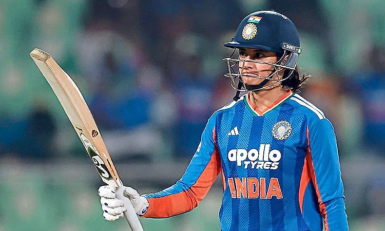 Smriti Mandhana scripts history, becomes fastest woman to 10,000 international runs