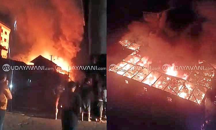 Kundapura: ಹೆಸರಾಂತ ಪುಸ್ತಕ ಮಳಿಗೆ ಹೊಂದಿದ್ದ ಕಟ್ಟಡದಲ್ಲಿ ಅಗ್ನಿ ಅವಘಡ... ಅಪಾರ ನಷ್ಟ