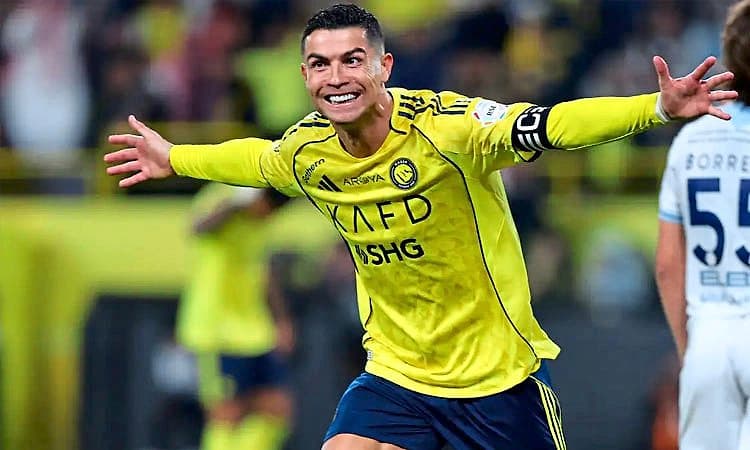 1000 ಗೋಲಿನ ಗಡಿ ಮುಟ್ಟಿಯೇ ಸಿದ್ಧ: ಕ್ರಿಸ್ಚಿಯಾನೋ ರೊನಾಲ್ಡೋ  