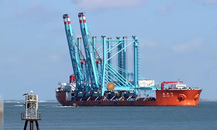 5 ಕ್ರೇನ್ ಸಾಗಿಸಲು 3 ಸಾಗರಗಳಲ್ಲಿ 3 ತಿಂಗಳು, 37000 ಕಿಮೀ ಪಯಣ!