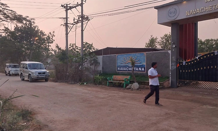 Lokayukta raids five locations linked to KIMS administrative officer in Koppal