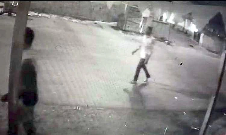 ನಾವಲಗಿ ಗ್ರಾಮದಲ್ಲಿ ಕಳ್ಳರ ಅಟ್ಟಹಾಸ: ಹಾಲಿನ ಡೈರಿಗೆ ಕನ್ನ, ಬೆಚ್ಚಿಬಿದ್ದ ಗ್ರಾಮಸ್ಥರು!