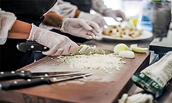 Kumbale: ಶುಚಿತ್ವ ಪಾಲಿಸದ 15 ಆಹಾರ ಕೇಂದ್ರಗಳಿಗೆ ದಂಡ