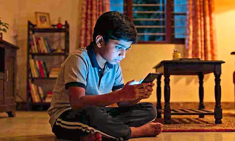 ಮಕ್ಕಳ ಡಿಜಿಟಲ್‌ ಗೀಳಿಗೆ ಕಡಿವಾಣ: ಕೇಂದ್ರದ ನಿರ್ಧಾರದತ್ತ ದೇಶದ ಚಿತ್ತ