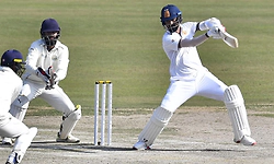 ರಣಜಿ ಟ್ರೋಫಿ: ಇನಿಂಗ್ಸ್‌ ಮುನ್ನಡೆಗೆ ಕರ್ನಾಟಕ ಹೋರಾಟ