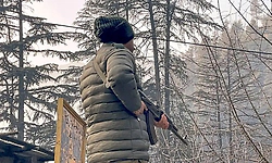 JK: ಕಿಶ್ತ್ವಾರ್ ನಲ್ಲಿ ಉಗ್ರರ ಬೇಟೆ ಚುರುಕು: ಮೂರು ಪ್ರದೇಶಗಳಲ್ಲಿ ಮೊಬೈಲ್ ಸೇವೆ ಸ್ಥಗಿತ!