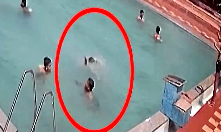 ಈಜುಕೊಳದಲ್ಲಿ ಮುಳುಗಿ 22 ವರ್ಷದ ಯುವಕ ಸಾವು; ಸಿಸಿಟಿವಿಯಲ್ಲಿ ಸೆರೆಯಾಯ್ತು ಭೀಕರ ದೃಶ್ಯ!