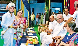 Dharmasthala: Lead a harmonious married life, says Dr D Veerendra Heggade