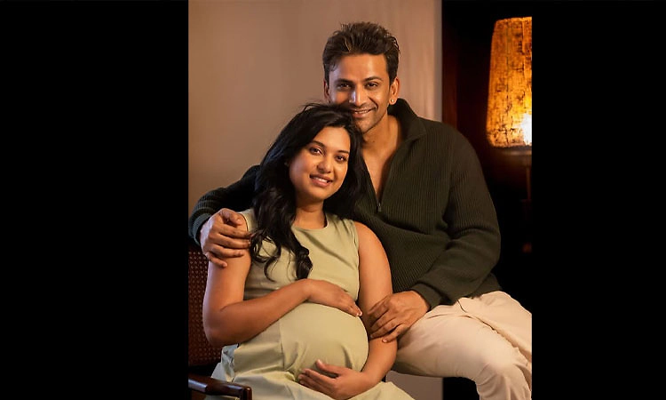 Dhananjay: ಮಗುವಿನ ನಿರೀಕ್ಷೆಯಲ್ಲಿ ಡಾಲಿ, ಫೋಟೋಶೂಟ್‌ನಲ್ಲಿ ದಂಪತಿ ಖುಷಿ