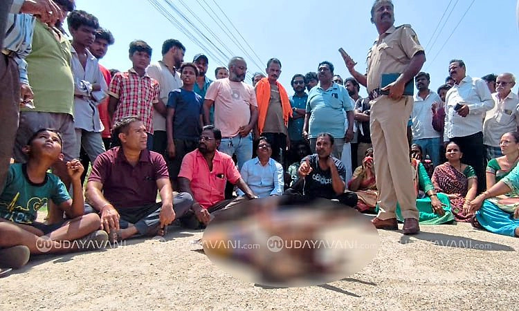 ರಸ್ತೆಬದಿ ಗೋವುಗಳ ತಲೆ ಬಿಸಾಡಿದ ದುಷ್ಕರ್ಮಿಗಳು: ಬಿಜೆಪಿ, ಹಿಂದೂಪರ ಸಂಘಟನೆಗಳಿಂದ ಪ್ರತಿಭಟನೆ