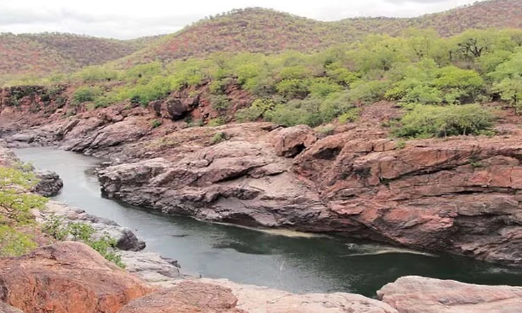 ಭೂಕಂಪನ ಅಧ್ಯಯನಕ್ಕಾಗಿ ಮೇಕೆದಾಟುಗಾಗಿ ಮಣ್ಣು ಪರೀಕ್ಷೆ