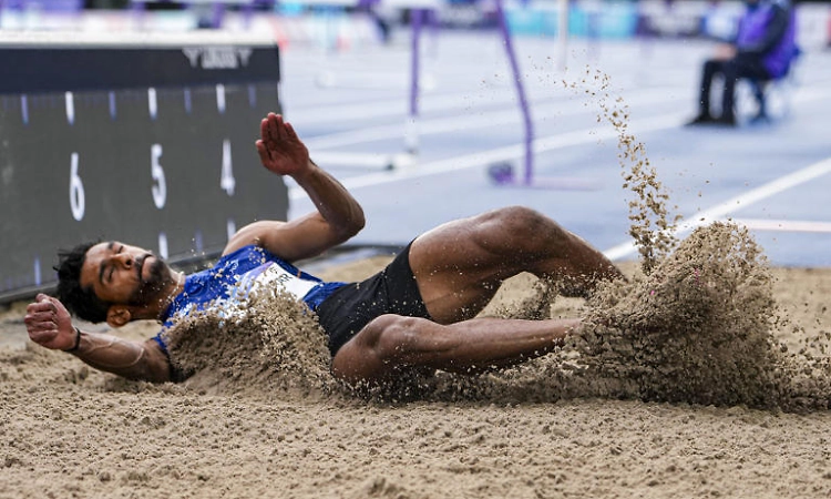 Sreeshankar bags second successive long jump silver; boxers sparkle; gold for para athlete Dilip